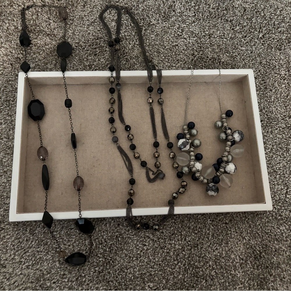 Elegant Black and Gray Beaded Necklace Set